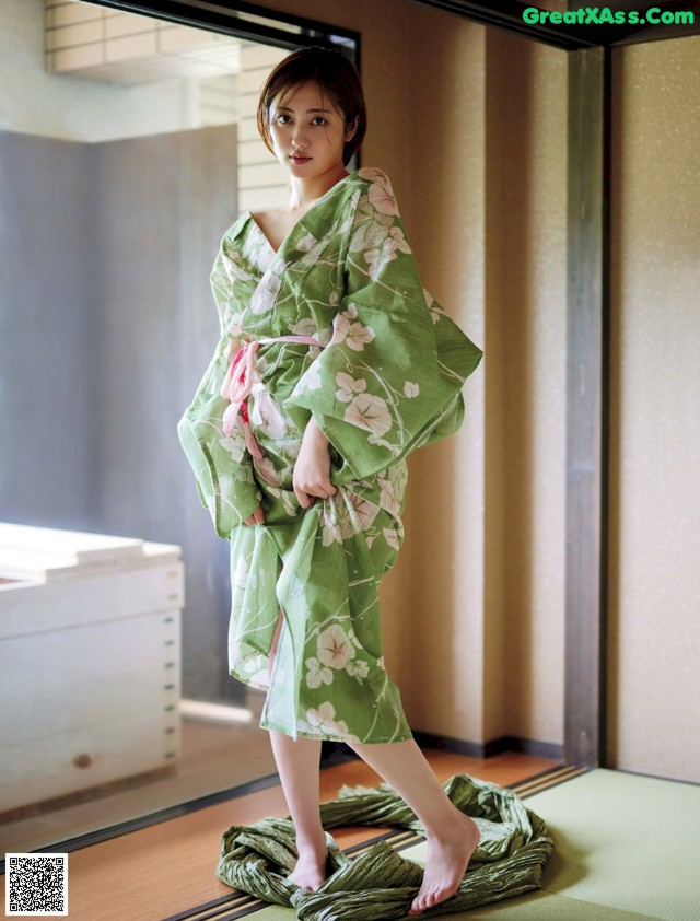 Kazusa Okuyama 奥山かずさ, FRIDAY 2022.11.11 (フライデー 2022年11月11日号)